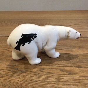 Figurine Polar Bear Walking